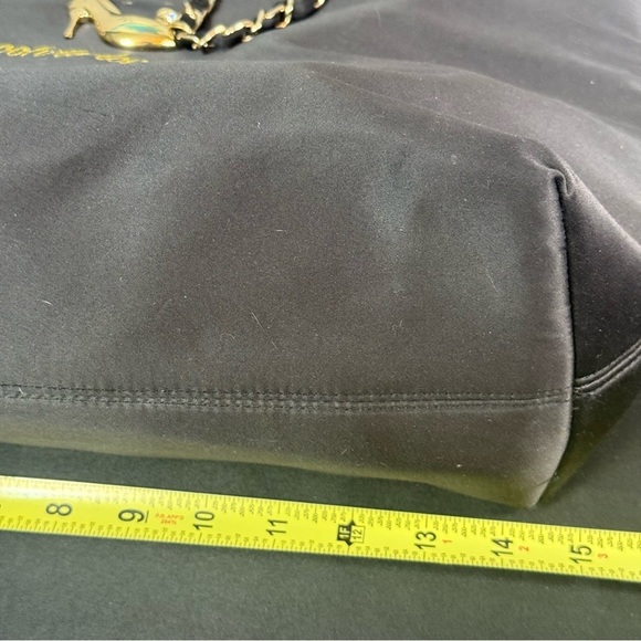 DSW Elegant Black Tote with Gold Details (B5) - Picture 11 of 16